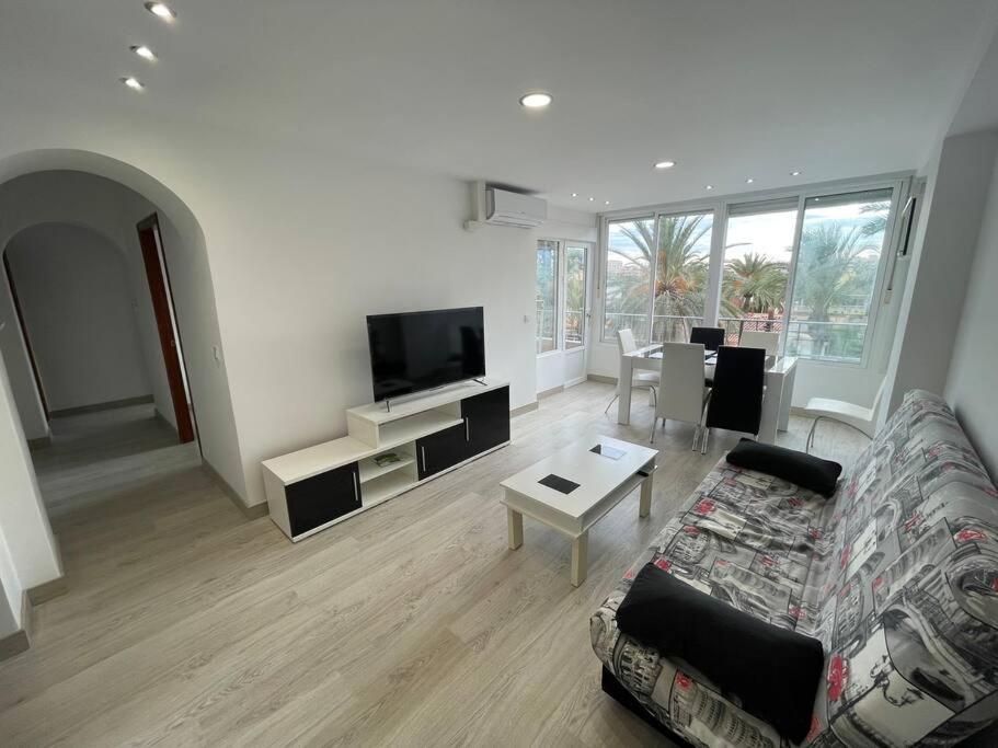 Nice Apartment Near The Sea トレビエハ エクステリア 写真